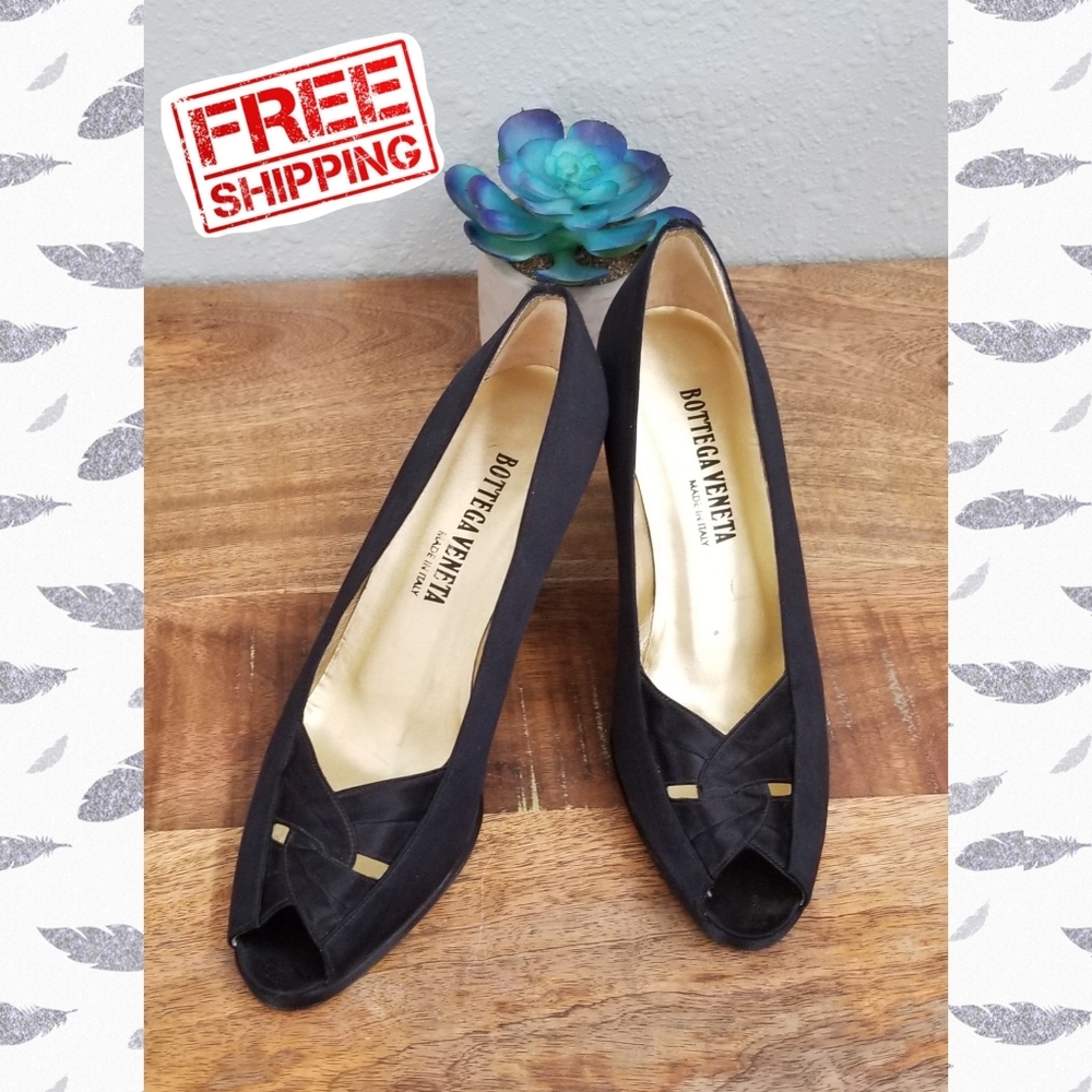 NWOT Vintage Bottega Veneta Peep Toe Satin Heels